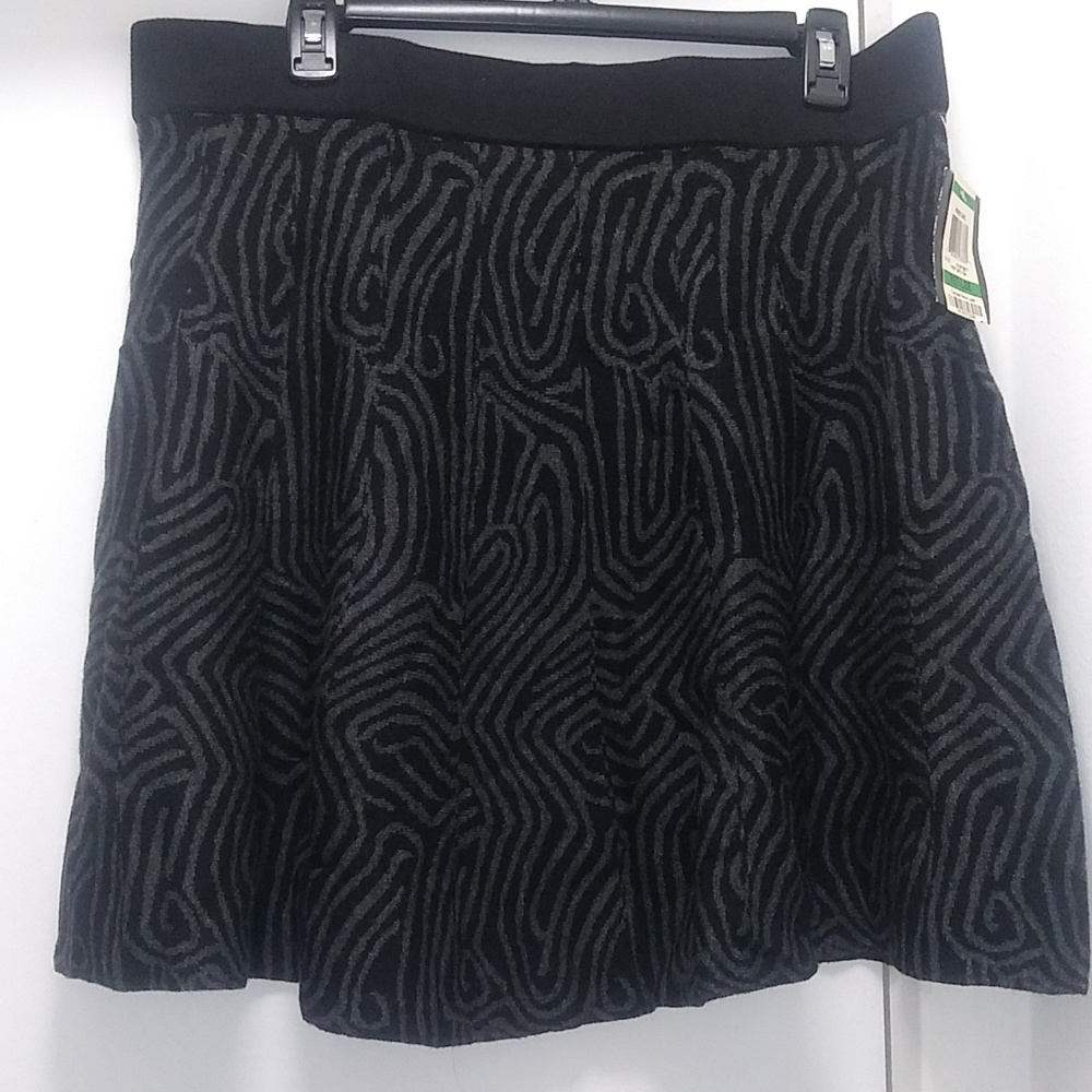 Alfani Petite Large Knitted Skirt
